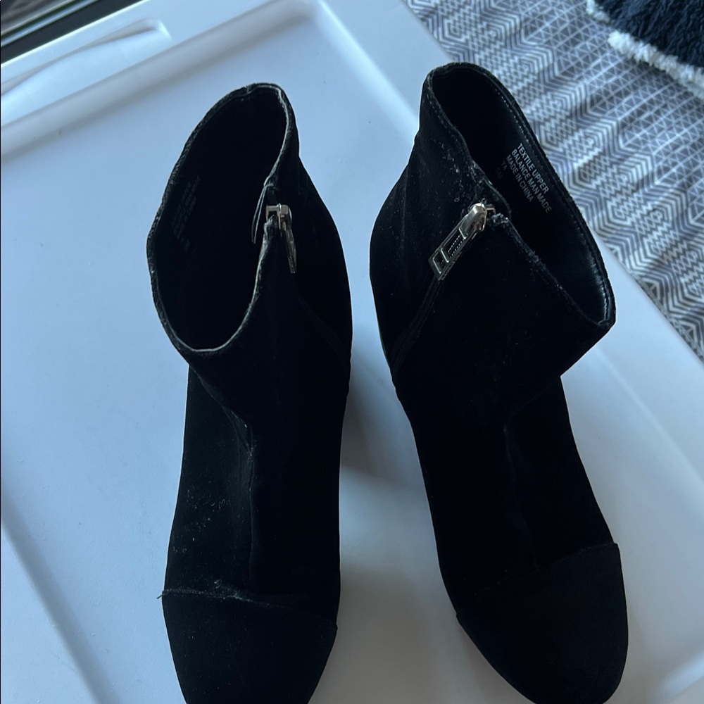 Charles By Charles David Black velvet Ankle Boots- stacked heel and cap toe .